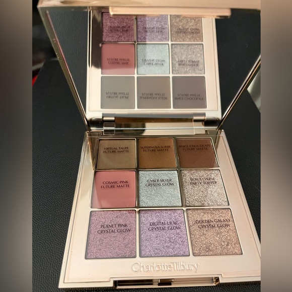 NWT CHARLOTTE TILBURY THE BEAUTYVERSE PALETTE LIMITED EDITION EYESHADOW PALETTE - Picture 2 of 7